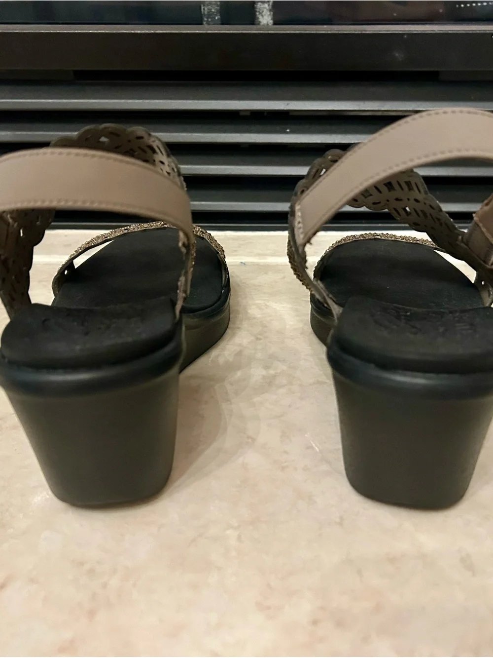 New Taupe Skechers Rumble On Sassy Dayz Wedge slip on sandals